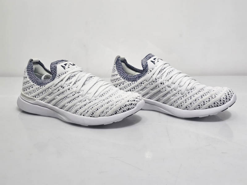 Niña Talla 5(21.5 CM)